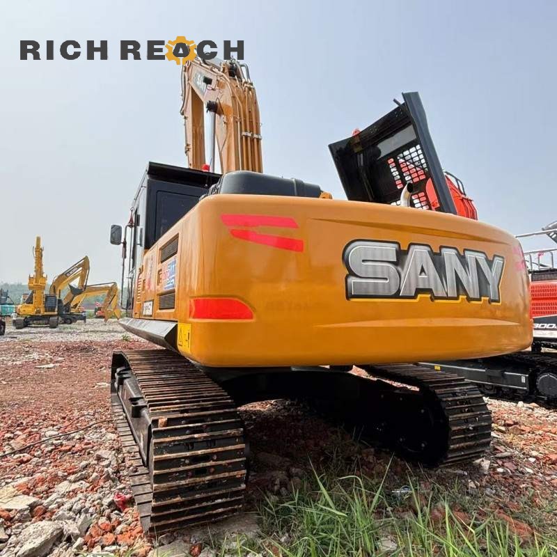 Bucket attachment of a 2025 SANY 335H excavator, 33-ton quarry machine, $37,500 for sale